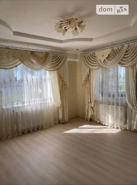 Продаж трикімнатної квартири в Чернівцях на вул. Руська район Гравітон фото 1 Продаж трикімнатної квартири в Чернівцях на вул. Руська район Гравітон фото 1