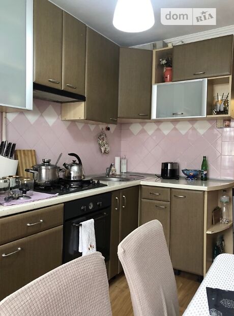 Продажа трехкомнатной квартиры в Черновцах, на ул. Русская, район Гравитон фото 1 Продажа трехкомнатной квартиры в Черновцах, на ул. Русская, район Гравитон фото 1