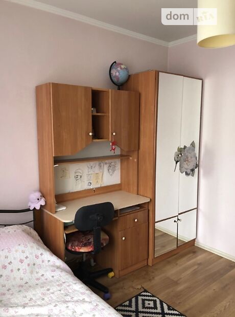 Продажа трехкомнатной квартиры в Черновцах, на ул. Русская, район Гравитон фото 1 Продажа трехкомнатной квартиры в Черновцах, на ул. Русская, район Гравитон фото 1