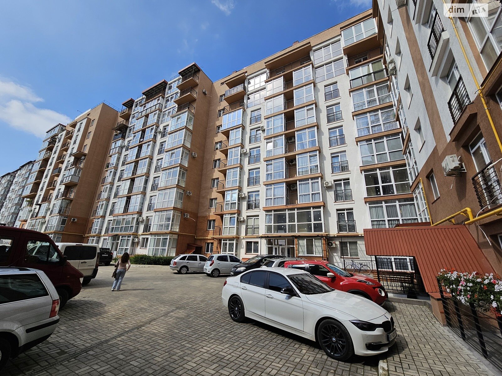 Продаж двокімнатної квартири в Чернівцях, на вул. Руська 237, район Гравітон фото 1