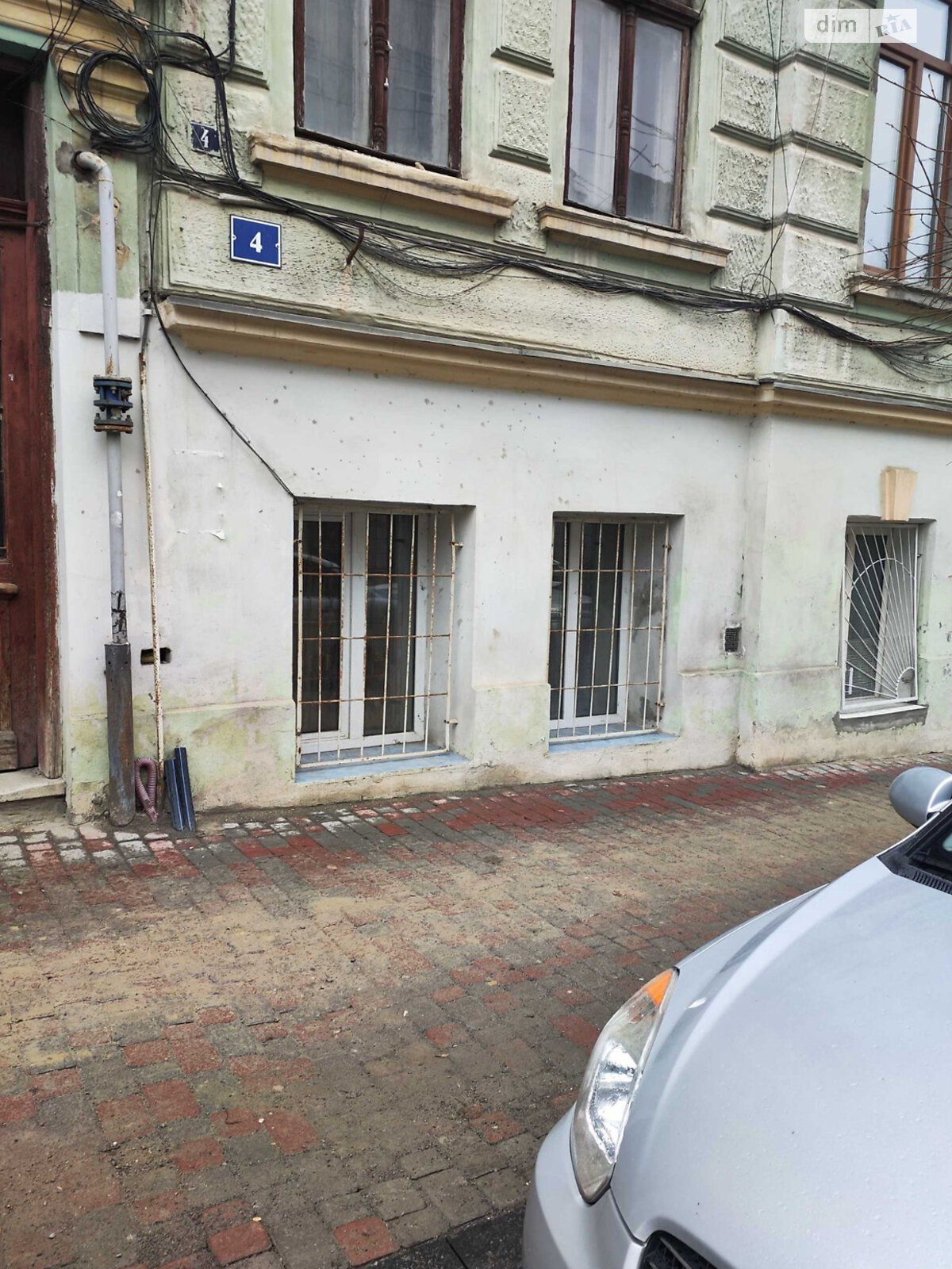 Продажа однокомнатной квартиры в Черновцах, на ул. Хмельницкого Богдана 4, фото 1