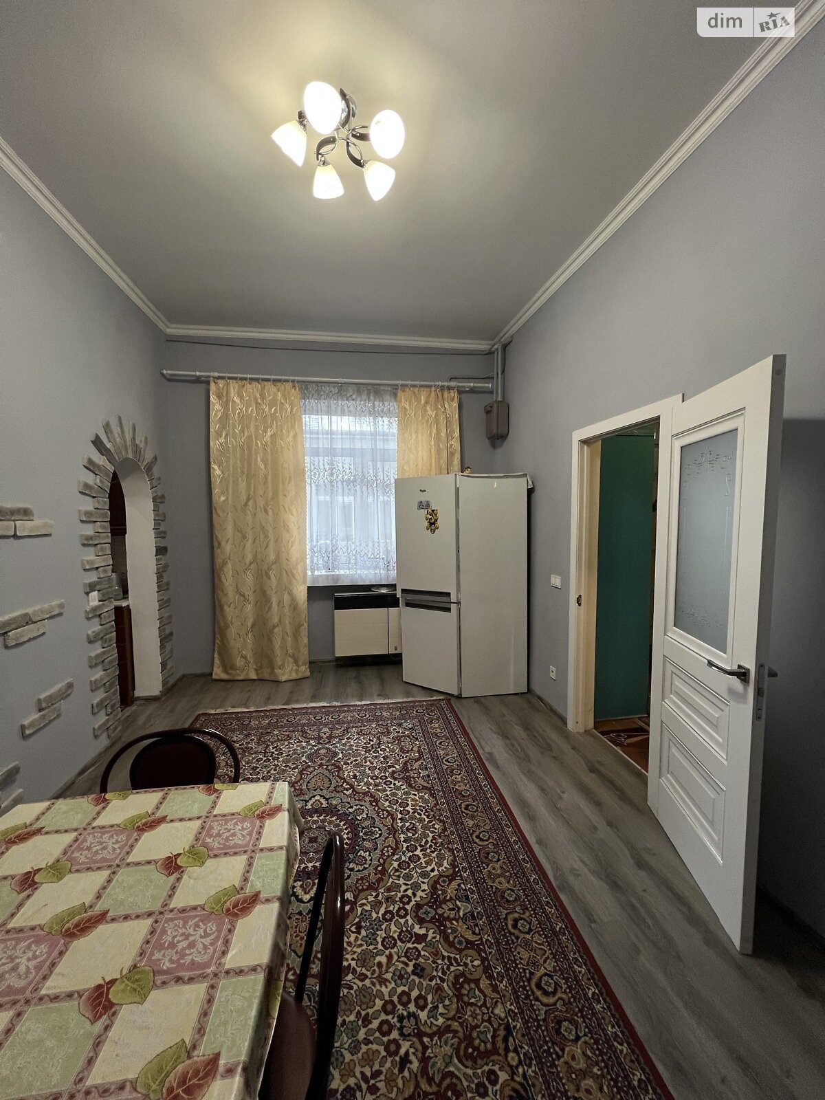Продаж двокімнатної квартири в Чернівцях, на вул. Кобилянська 25, фото 1 Продаж двокімнатної квартири в Чернівцях, на вул. Кобилянська 25, фото 1