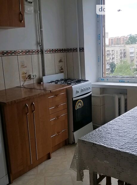 Продажа двухкомнатной квартиры в Черновцах, на ул. Энтузиастов 5 район Комарова-Красноармейская фото 1 Продажа двухкомнатной квартиры в Черновцах, на ул. Энтузиастов 5 район Комарова-Красноармейская фото 1