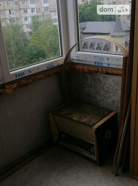 Продажа двухкомнатной квартиры в Черновцах, на ул. Энтузиастов 5 район Комарова-Красноармейская фото 1 Продажа двухкомнатной квартиры в Черновцах, на ул. Энтузиастов 5 район Комарова-Красноармейская фото 1