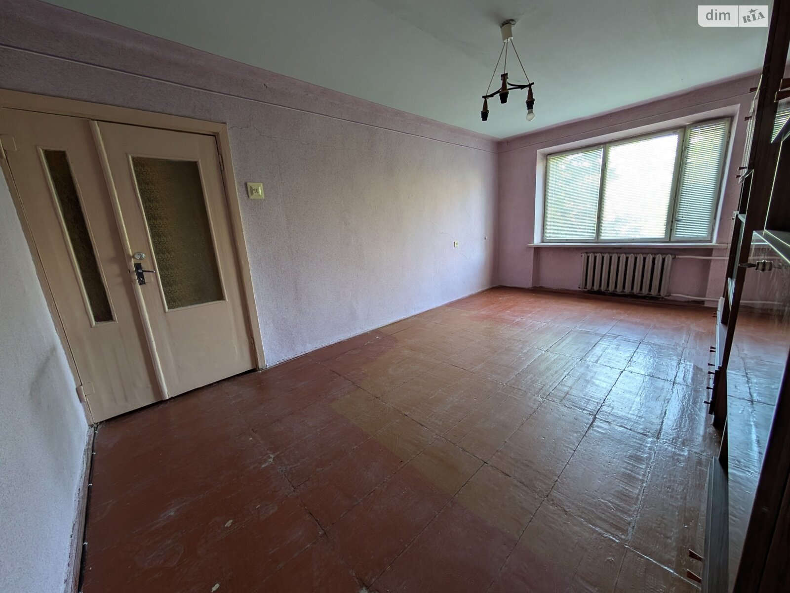 Продажа трехкомнатной квартиры в Черновцах, на ул. Героев Майдана 97, район Комарова-Красноармейская фото 1 Продажа трехкомнатной квартиры в Черновцах, на ул. Героев Майдана 97, район Комарова-Красноармейская фото 1
