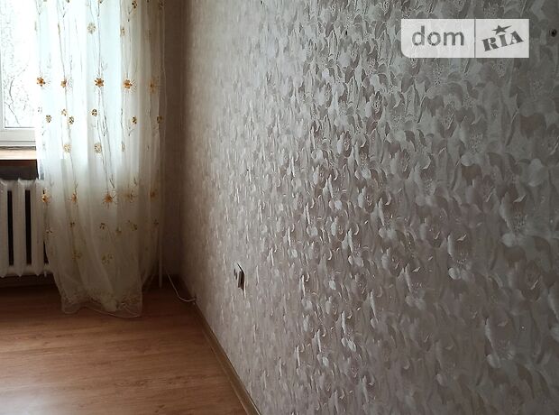 Продаж чотирикімнатної квартири в Чернівцях на вул. Комарова Володимира район Комарова-Красноармійська фото 1 Продаж чотирикімнатної квартири в Чернівцях на вул. Комарова Володимира район Комарова-Красноармійська фото 1