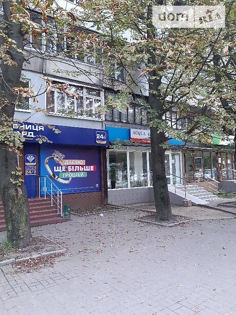 Продаж трикімнатної квартири в Чернівцях на вул. Комарова Володимира район Комарова-Красноармійська фото 1 Продаж трикімнатної квартири в Чернівцях на вул. Комарова Володимира район Комарова-Красноармійська фото 1
