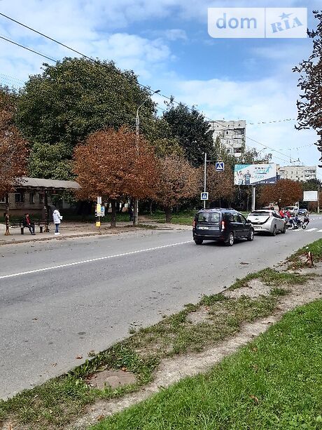 Продаж трикімнатної квартири в Чернівцях на вул. Комарова Володимира район Комарова-Красноармійська фото 1 Продаж трикімнатної квартири в Чернівцях на вул. Комарова Володимира район Комарова-Красноармійська фото 1