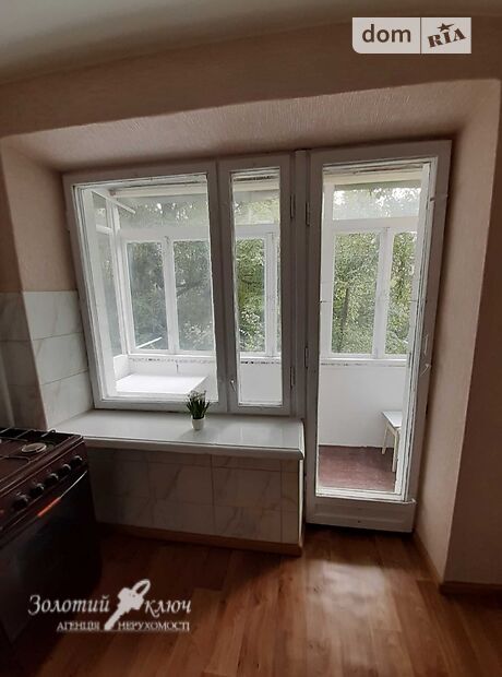 Продаж трикімнатної квартири в Чернівцях на вул. Комарова Володимира 11 район Комарова-Красноармійська фото 1 Продаж трикімнатної квартири в Чернівцях на вул. Комарова Володимира 11 район Комарова-Красноармійська фото 1