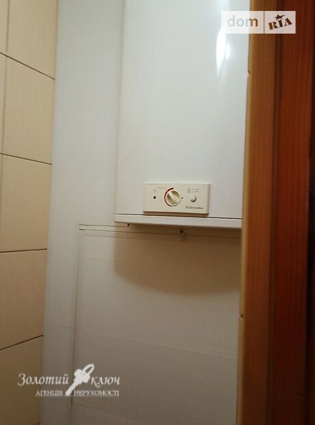 Продаж чотирикімнатної квартири в Чернівцях на вул. Комарова Володимира 29в район Комарова-Красноармійська фото 1 Продаж чотирикімнатної квартири в Чернівцях на вул. Комарова Володимира 29в район Комарова-Красноармійська фото 1