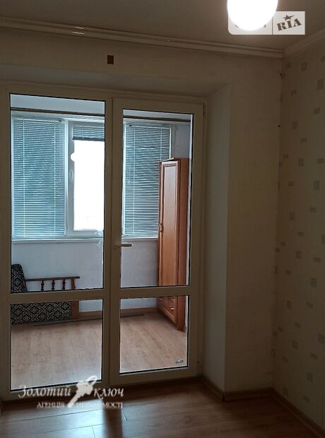 Продаж чотирикімнатної квартири в Чернівцях на вул. Комарова Володимира 29в район Комарова-Красноармійська фото 1 Продаж чотирикімнатної квартири в Чернівцях на вул. Комарова Володимира 29в район Комарова-Красноармійська фото 1