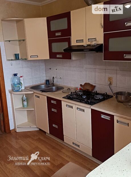 Продаж чотирикімнатної квартири в Чернівцях на вул. Комарова Володимира 29в район Комарова-Красноармійська фото 1 Продаж чотирикімнатної квартири в Чернівцях на вул. Комарова Володимира 29в район Комарова-Красноармійська фото 1