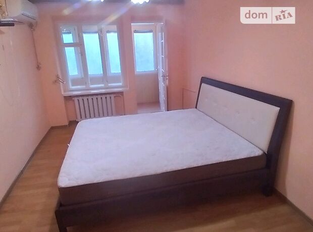 Продаж трикімнатної квартири в Чернівцях на вул. Комарова Володимира 40 район Комарова-Красноармійська фото 1 Продаж трикімнатної квартири в Чернівцях на вул. Комарова Володимира 40 район Комарова-Красноармійська фото 1