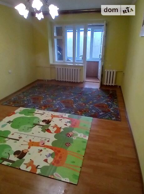 Продаж трикімнатної квартири в Чернівцях на вул. Комарова Володимира 40 район Комарова-Красноармійська фото 1 Продаж трикімнатної квартири в Чернівцях на вул. Комарова Володимира 40 район Комарова-Красноармійська фото 1
