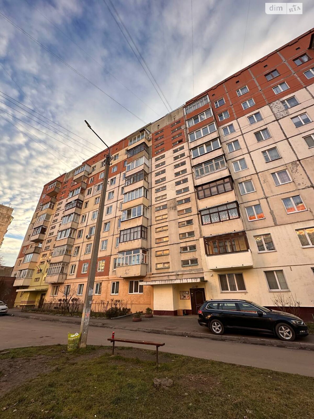 Продаж двокімнатної квартири в Чернівцях, на вул. Сергія Скальда, район Комарова-Красноармійська фото 1