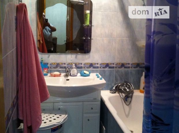 Продажа квартиры, 2 ком., Черновцы, р‑н. Комарова-Красноармейская, Івасюка, дом 2 Продажа квартиры, 2 ком., Черновцы, р‑н. Комарова-Красноармейская, Івасюка, дом 2