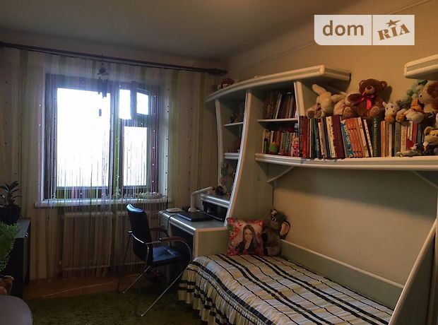 Продажа квартиры, 3 ком., Черновцы, Комарова Владимира улица Продажа квартиры, 3 ком., Черновцы, Комарова Владимира улица