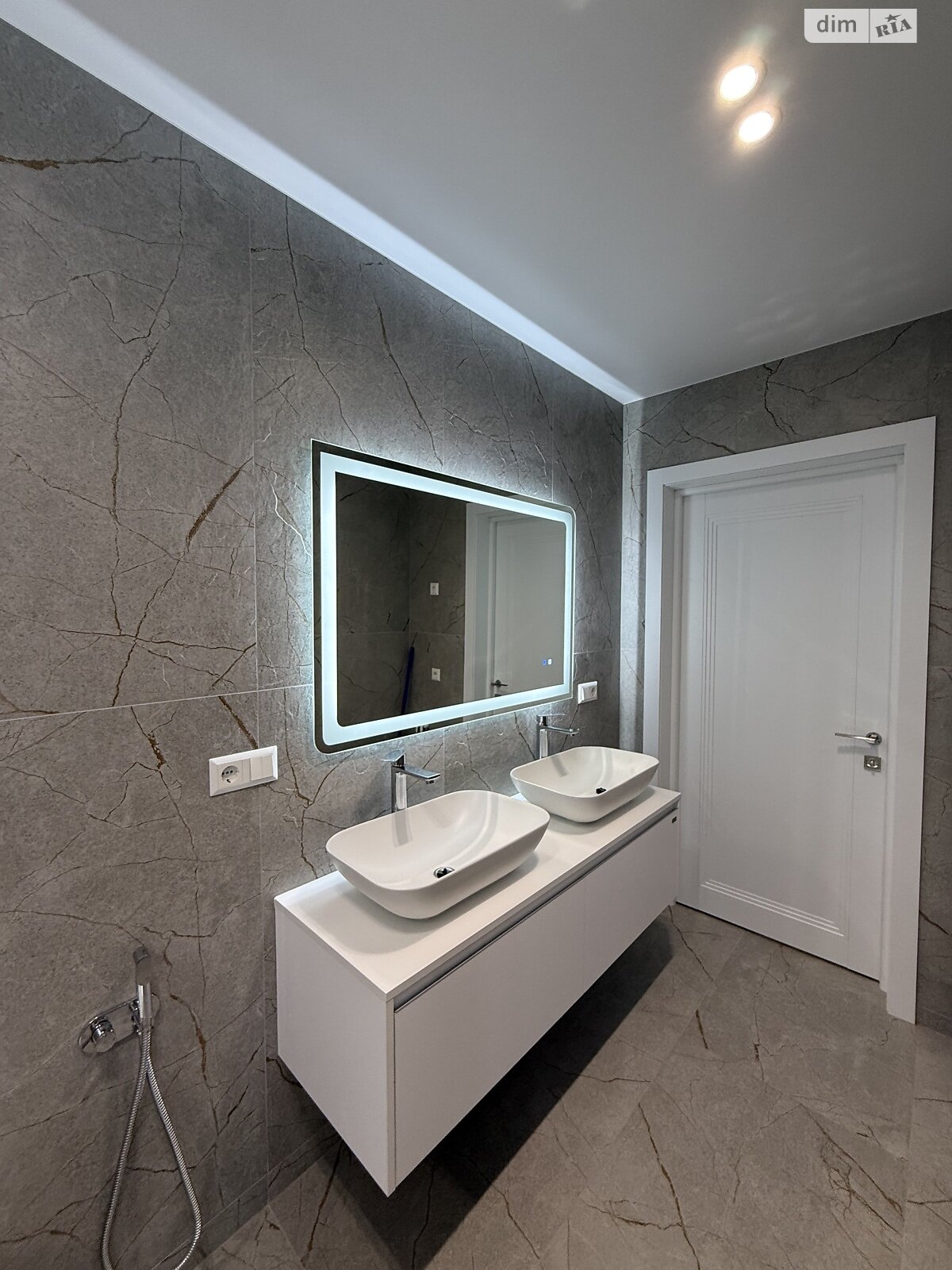 Продаж однокімнатної квартири в Чернівцях, на вул. Лева Когута 18, фото 1