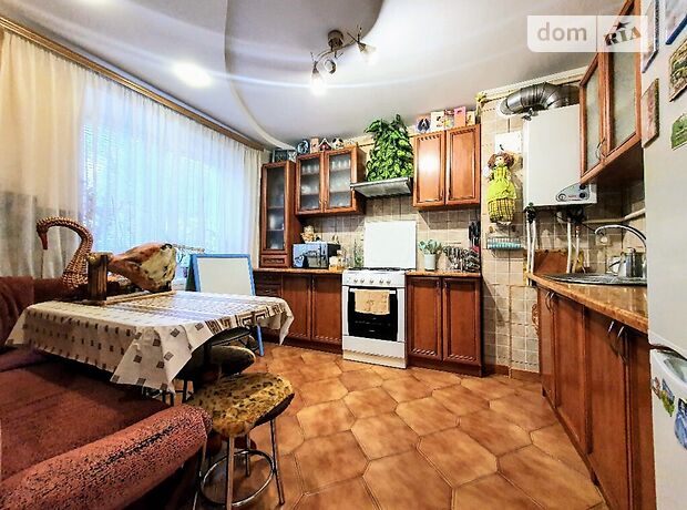 Продаж двокімнатної квартири в Чернівцях на пров. Шпитальний район Паркова зона фото 1 Продаж двокімнатної квартири в Чернівцях на пров. Шпитальний район Паркова зона фото 1