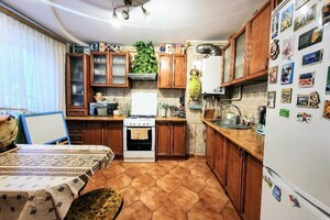 Продаж двокімнатної квартири в Чернівцях на пров. Шпитальний район Паркова зона фото 2