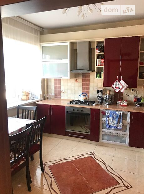 Продажа трехкомнатной квартиры в Черновцах, на пер. Госпитальный 2 район Парковая зона фото 1 Продажа трехкомнатной квартиры в Черновцах, на пер. Госпитальный 2 район Парковая зона фото 1
