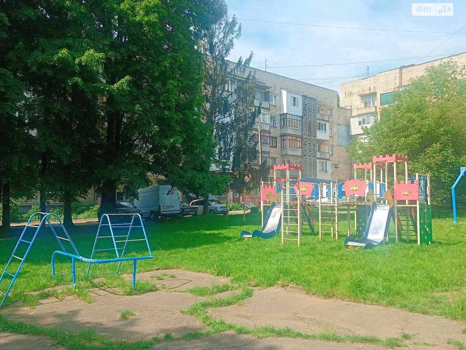 Продажа трехкомнатной квартиры в Черновцах, на ул. Щербанюк Александра Героя Украины 43А, район Парковая зона фото 1