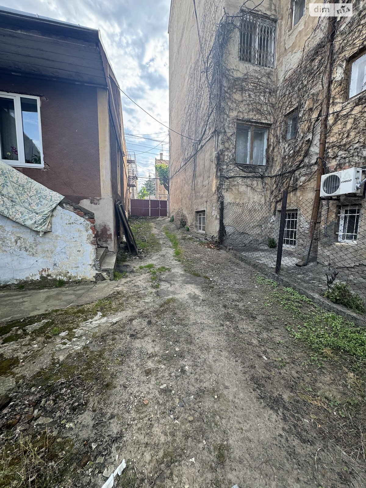 Продажа двухкомнатной квартиры в Черновцах, на ул. Целана Пауля 5, район Парковая зона фото 1 Продажа двухкомнатной квартиры в Черновцах, на ул. Целана Пауля 5, район Парковая зона фото 1
