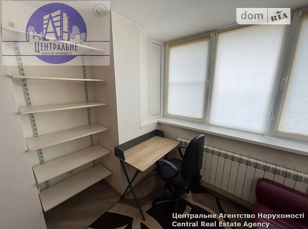 Продажа трехкомнатной квартиры в Черновцах, на ул. Воробкевича Сидора район Парковая зона фото 1