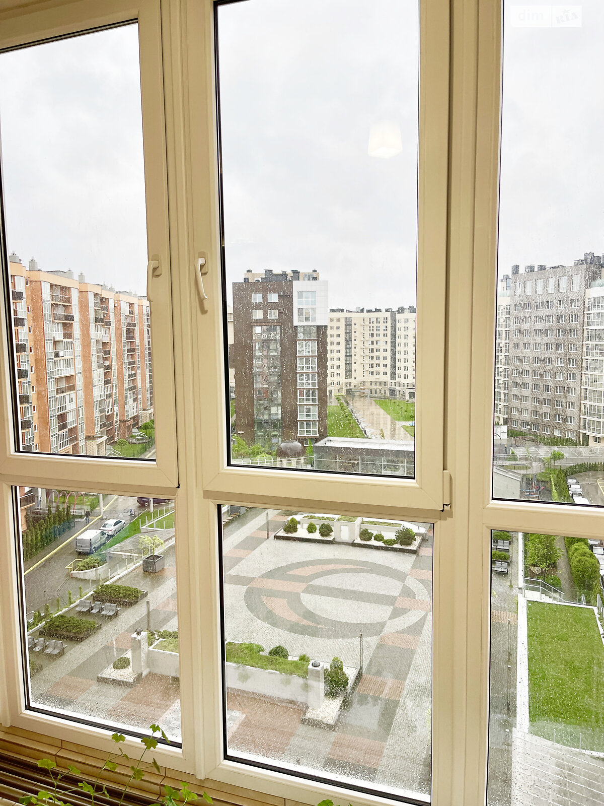Продажа двухкомнатной квартиры в Черновцах, на ул. Воробкевича Сидора, район Парковая зона фото 1