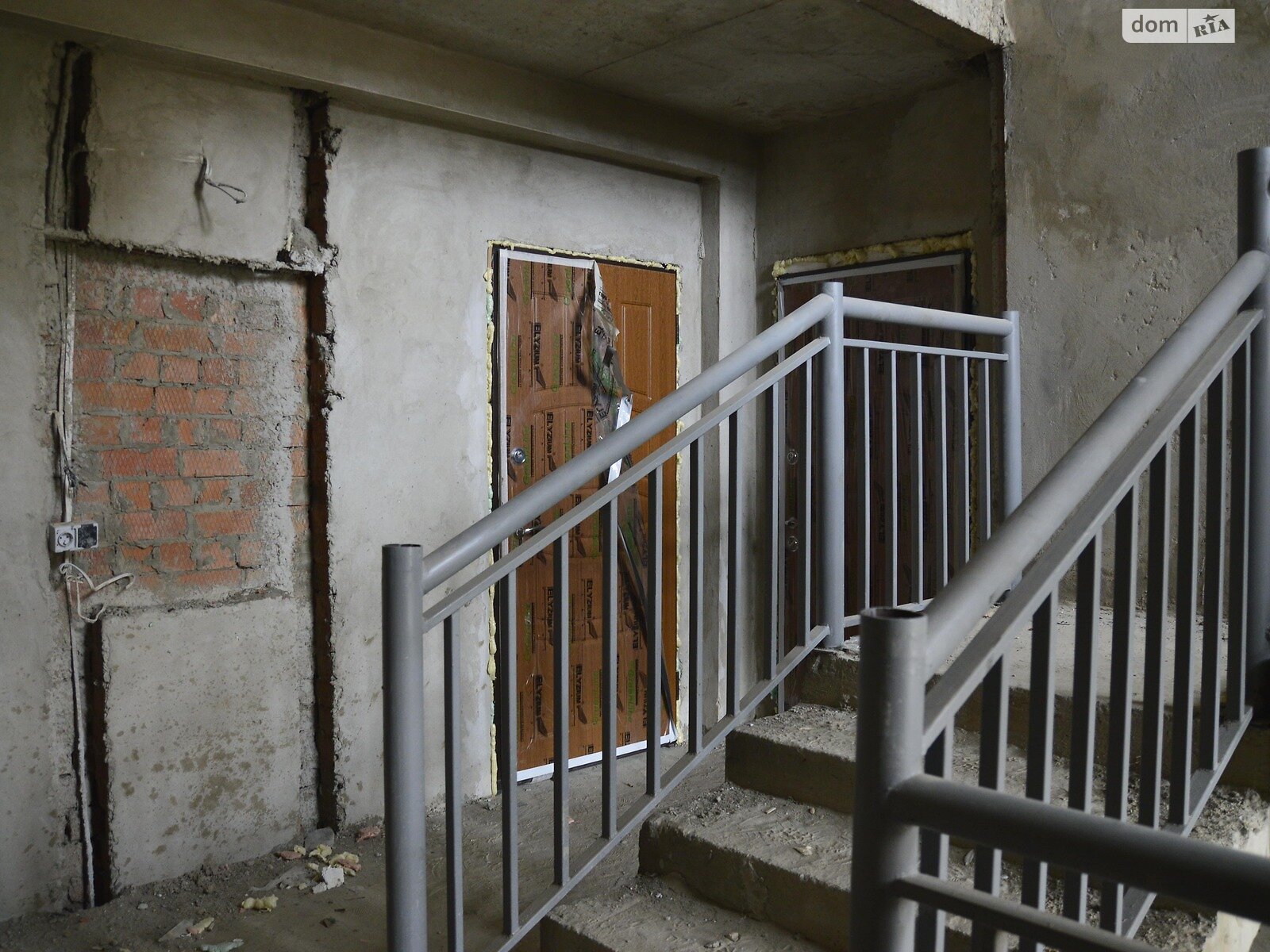 Продажа двухкомнатной квартиры в Черновцах, на ул. Буковинская 33, фото 1