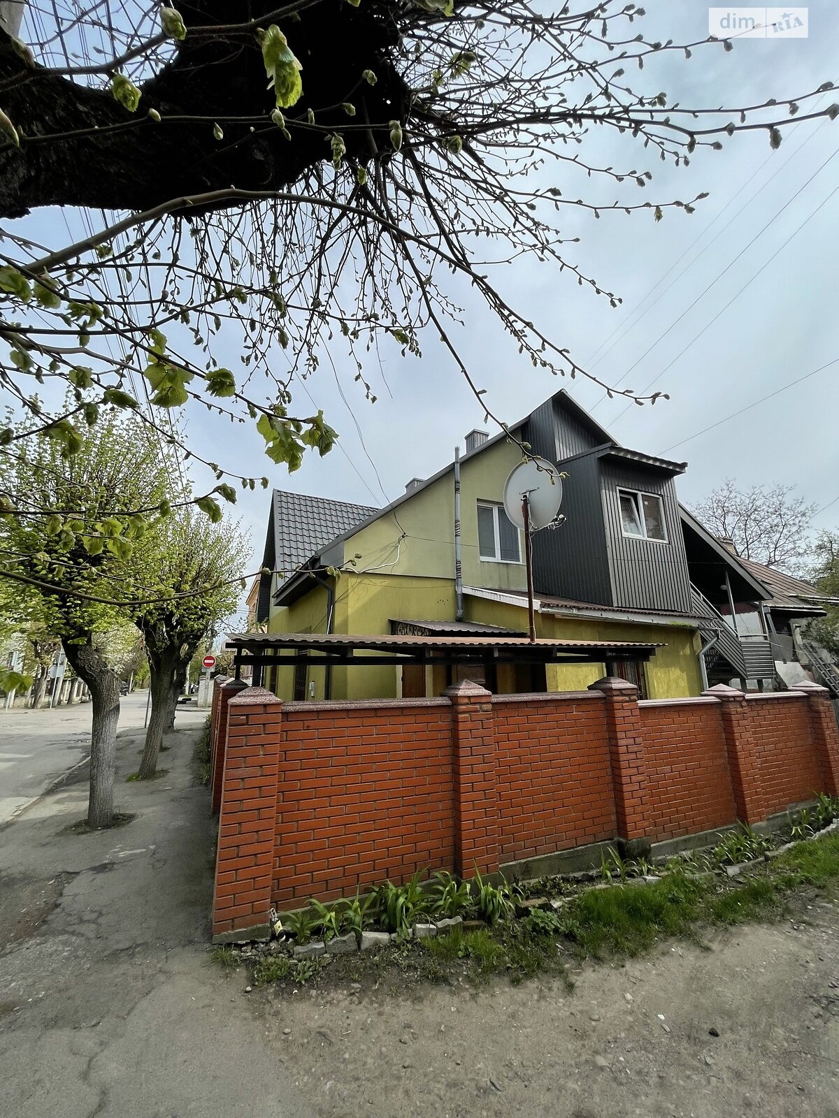 Продажа трехкомнатной квартиры в Черновцах, на ул. Чехова Антона, район Первомайский фото 1 Продажа трехкомнатной квартиры в Черновцах, на ул. Чехова Антона, район Первомайский фото 1