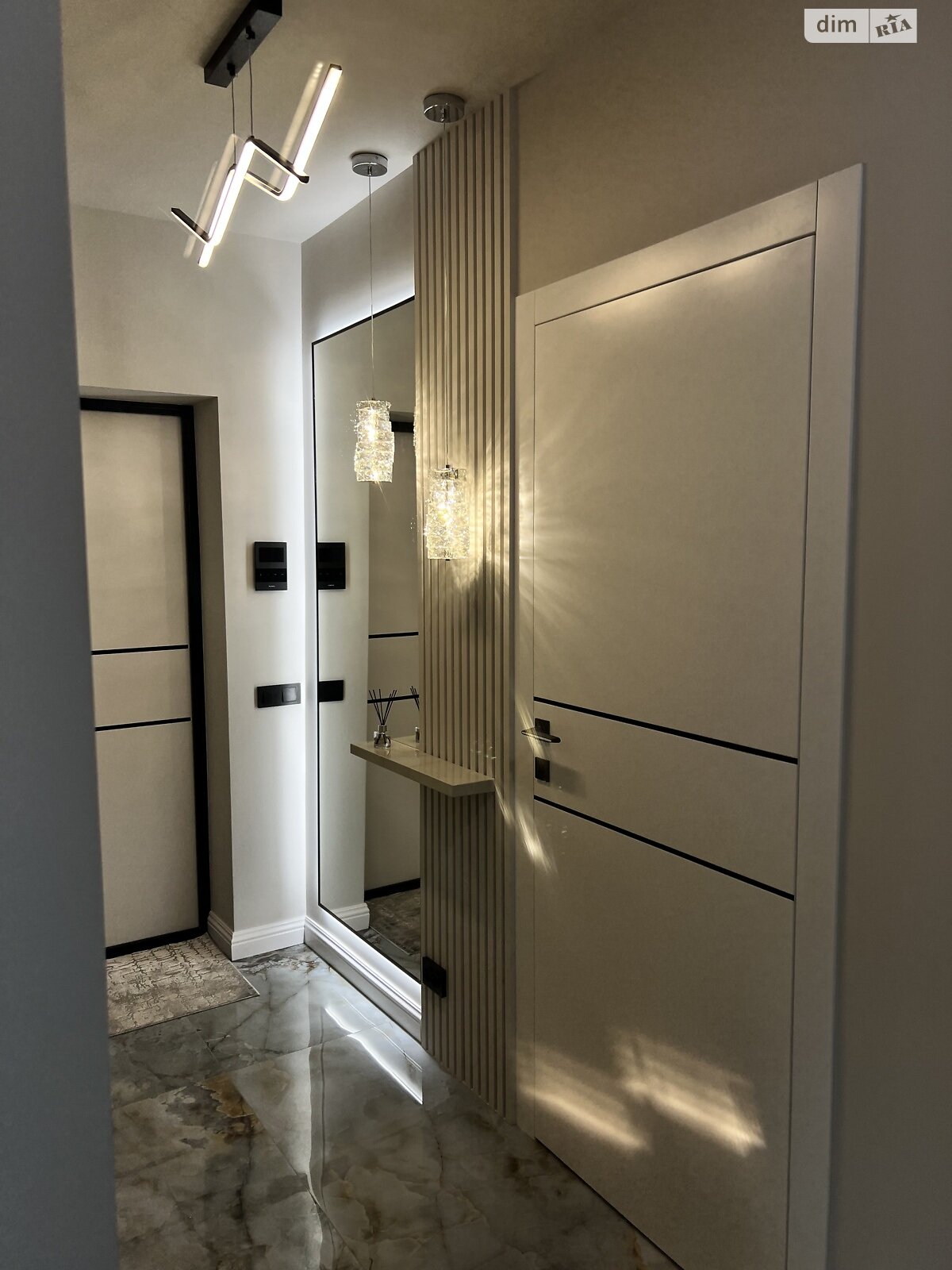 Продажа двухкомнатной квартиры в Черновцах, на ул. Черновола Вячеслава 1 корпус 5, район Первомайский фото 1 Продажа двухкомнатной квартиры в Черновцах, на ул. Черновола Вячеслава 1 корпус 5, район Первомайский фото 1