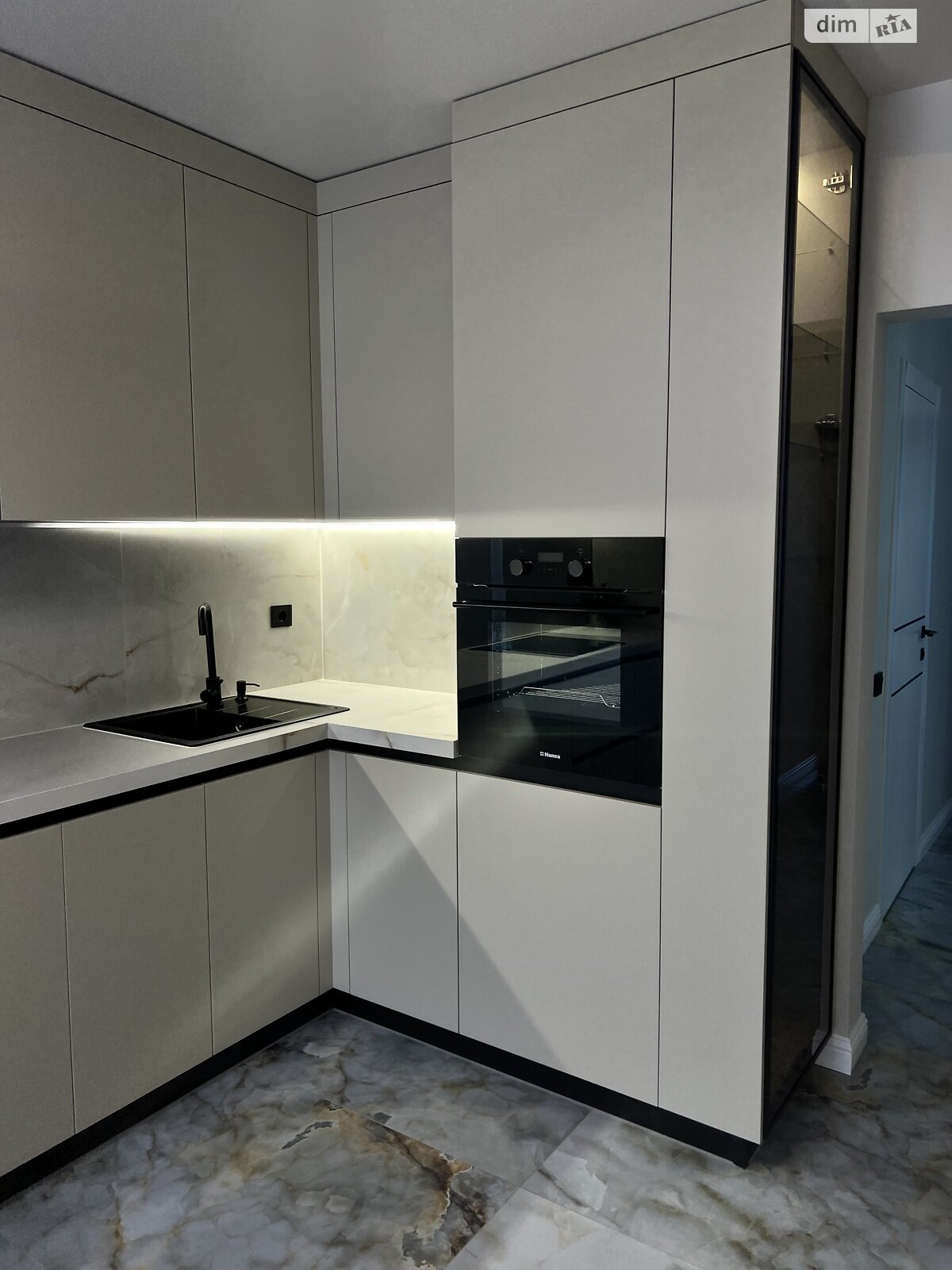 Продажа двухкомнатной квартиры в Черновцах, на ул. Черновола Вячеслава 1 корпус 5, район Первомайский фото 1 Продажа двухкомнатной квартиры в Черновцах, на ул. Черновола Вячеслава 1 корпус 5, район Первомайский фото 1