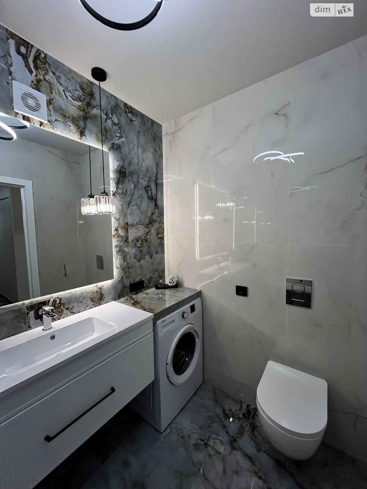 Продажа двухкомнатной квартиры в Черновцах, на ул. Черновола Вячеслава 1 корпус 5, район Первомайский фото 1 Продажа двухкомнатной квартиры в Черновцах, на ул. Черновола Вячеслава 1 корпус 5, район Первомайский фото 1