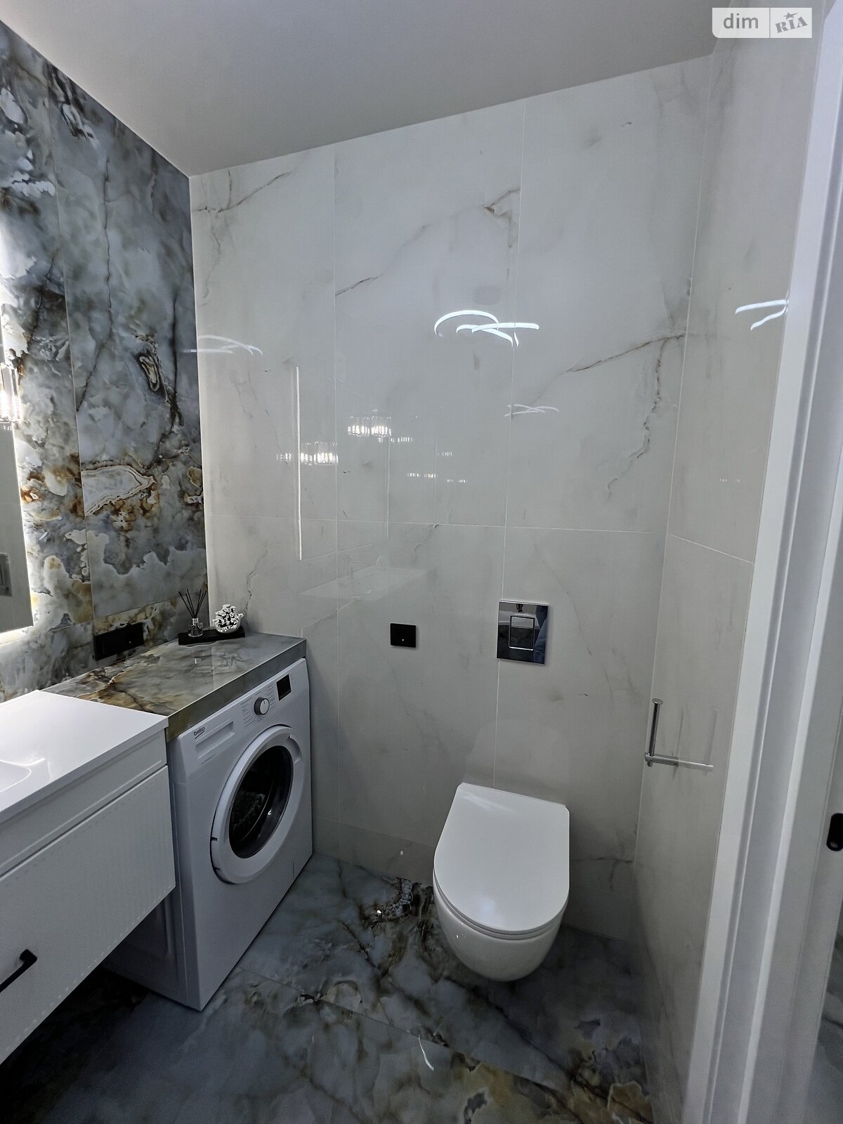 Продажа двухкомнатной квартиры в Черновцах, на ул. Черновола Вячеслава 1 корпус 5, район Первомайский фото 1 Продажа двухкомнатной квартиры в Черновцах, на ул. Черновола Вячеслава 1 корпус 5, район Первомайский фото 1