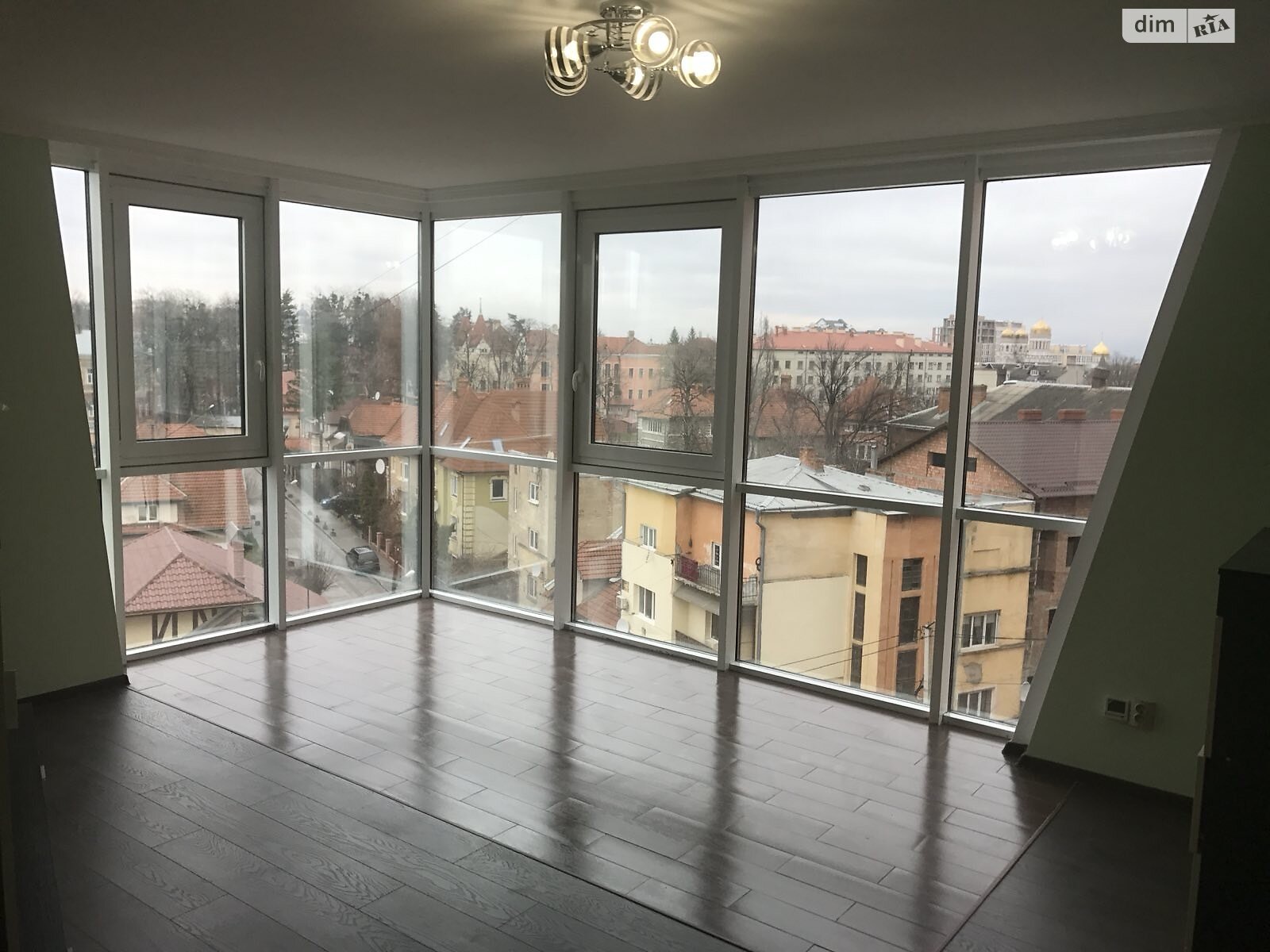 Продаж двокімнатної квартири в Чернівцях, на вул. Володимира Великого 2В, район Першотравневий фото 1 Продаж двокімнатної квартири в Чернівцях, на вул. Володимира Великого 2В, район Першотравневий фото 1