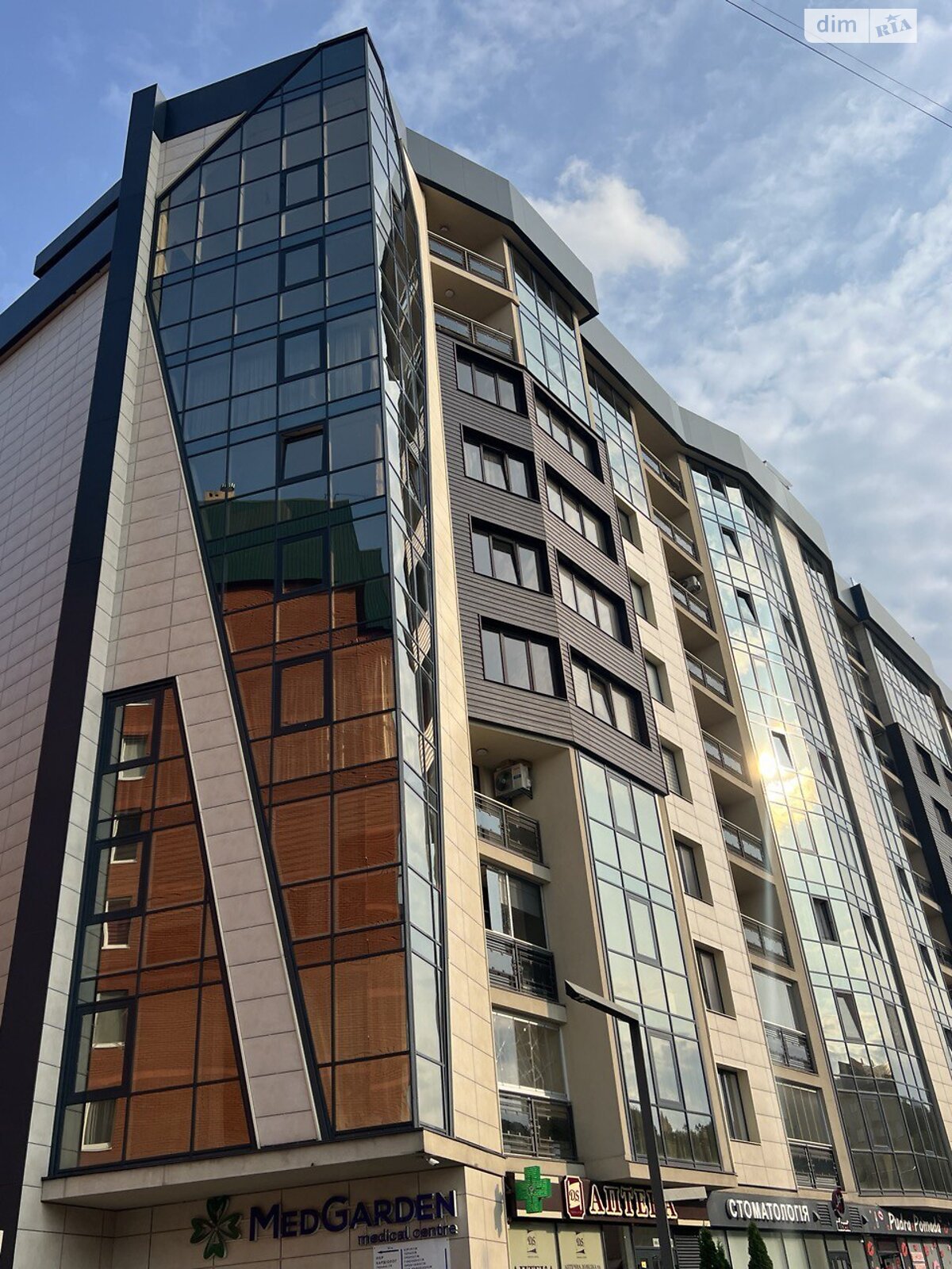 Продаж двокімнатної квартири в Чернівцях, на вул. Володимира Великого 2В, район Першотравневий фото 1 Продаж двокімнатної квартири в Чернівцях, на вул. Володимира Великого 2В, район Першотравневий фото 1