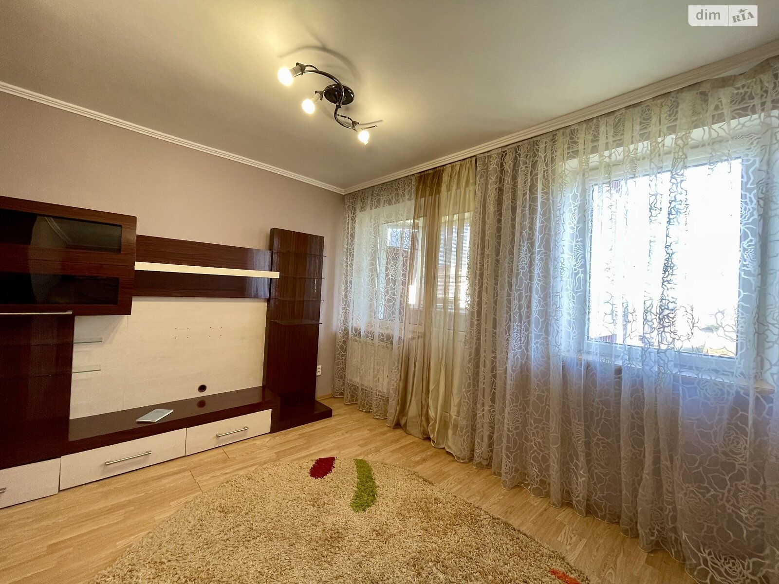 Продаж однокімнатної квартири в Чернівцях, на вул. Головна, район Першотравневий фото 1 Продаж однокімнатної квартири в Чернівцях, на вул. Головна, район Першотравневий фото 1