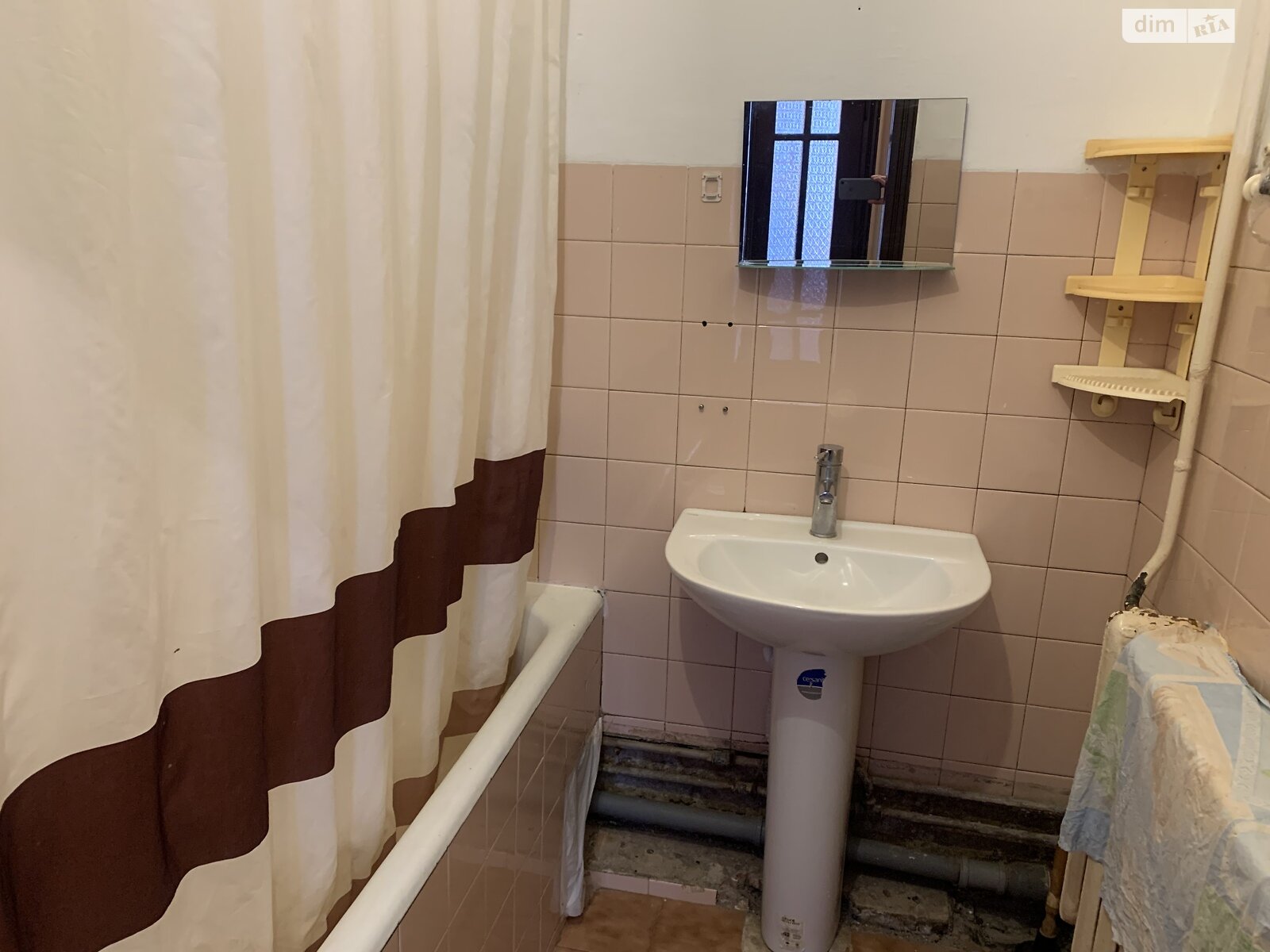 Продажа трехкомнатной квартиры в Черновцах, на ул. Главная, район Первомайский фото 1 Продажа трехкомнатной квартиры в Черновцах, на ул. Главная, район Первомайский фото 1