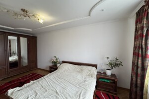 Продаж трикімнатної квартири в Чернівцях, на вул. Миргородська 9, район Першотравневий фото 2