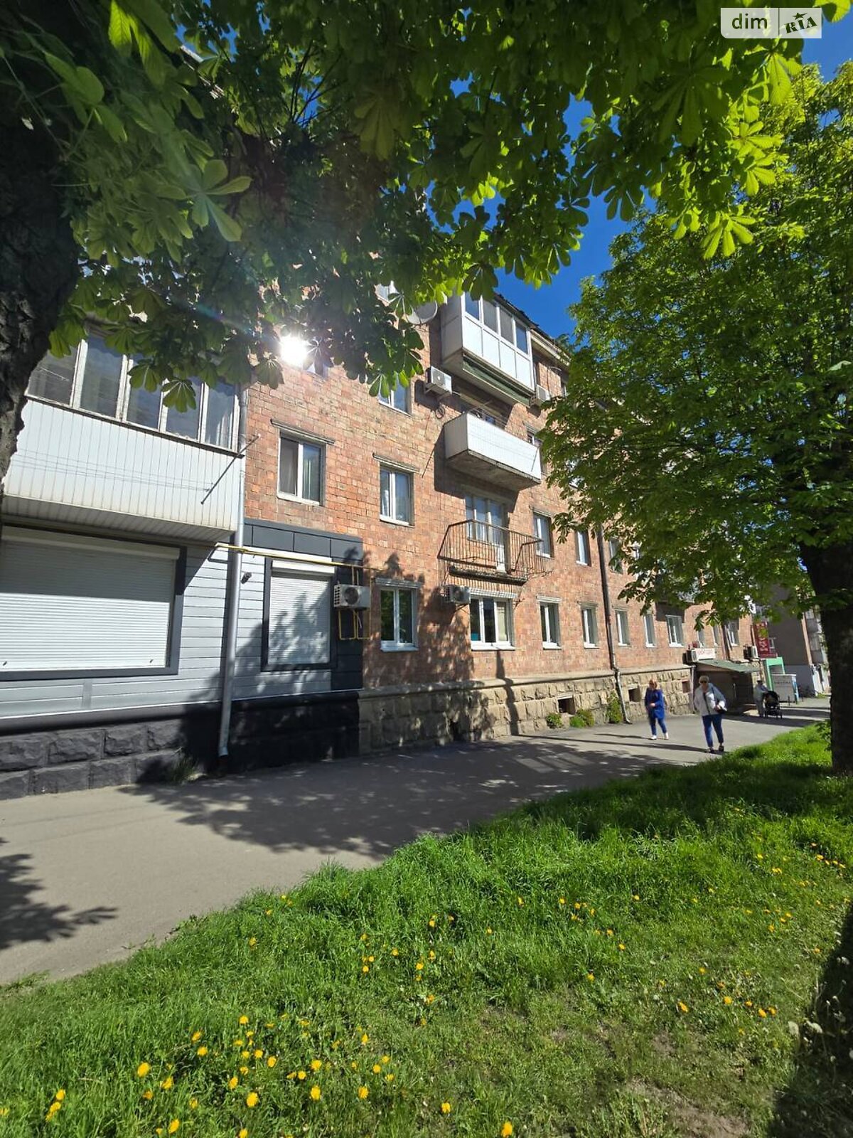 Продажа трехкомнатной квартиры в Черновцах, на просп. Независимости 42, район Первомайский фото 1 Продажа трехкомнатной квартиры в Черновцах, на просп. Независимости 42, район Первомайский фото 1