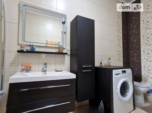 Продаж двокімнатної квартири в Чернівцях на вул. Руська 59, кв. 4, район Першотравневий фото 1 Продаж двокімнатної квартири в Чернівцях на вул. Руська 59, кв. 4, район Першотравневий фото 1