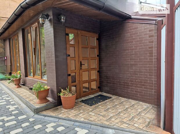 Продаж двокімнатної квартири в Чернівцях на вул. Руська 59, кв. 4, район Першотравневий фото 1 Продаж двокімнатної квартири в Чернівцях на вул. Руська 59, кв. 4, район Першотравневий фото 1