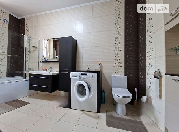 Продаж двокімнатної квартири в Чернівцях на вул. Руська 59, кв. 4, район Першотравневий фото 1 Продаж двокімнатної квартири в Чернівцях на вул. Руська 59, кв. 4, район Першотравневий фото 1