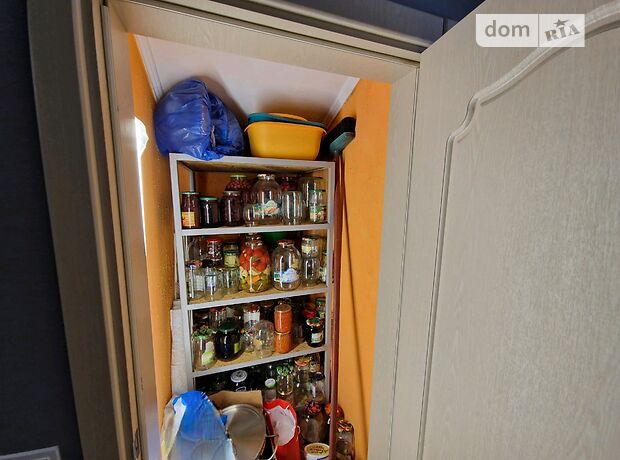 Продаж двокімнатної квартири в Чернівцях на вул. Руська 59, кв. 4, район Першотравневий фото 1 Продаж двокімнатної квартири в Чернівцях на вул. Руська 59, кв. 4, район Першотравневий фото 1