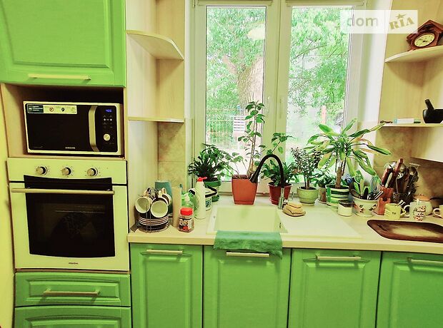 Продаж двокімнатної квартири в Чернівцях на вул. Руська 59, кв. 4, район Першотравневий фото 1 Продаж двокімнатної квартири в Чернівцях на вул. Руська 59, кв. 4, район Першотравневий фото 1