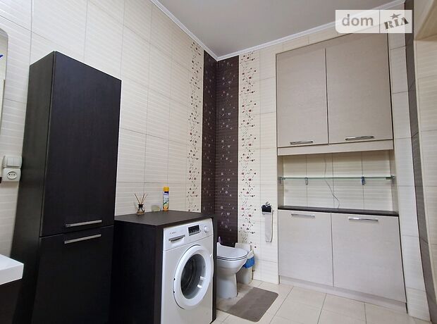 Продаж двокімнатної квартири в Чернівцях на вул. Руська 59, кв. 4, район Першотравневий фото 1 Продаж двокімнатної квартири в Чернівцях на вул. Руська 59, кв. 4, район Першотравневий фото 1