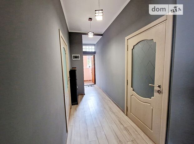 Продаж двокімнатної квартири в Чернівцях на вул. Руська 59, кв. 4, район Першотравневий фото 1 Продаж двокімнатної квартири в Чернівцях на вул. Руська 59, кв. 4, район Першотравневий фото 1