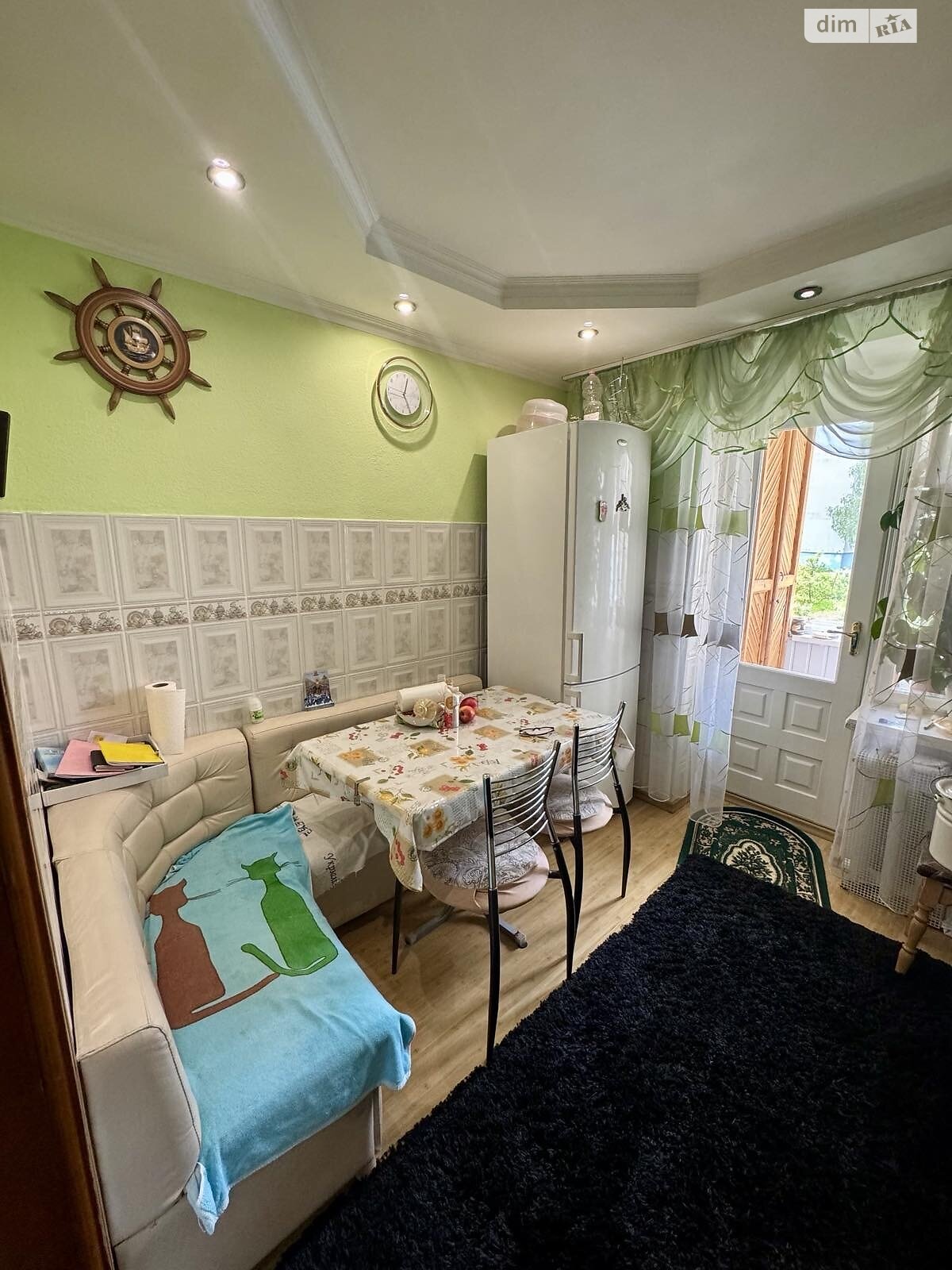 Продаж двокімнатної квартири в Чернівцях, на вул. Руська, район Першотравневий фото 1 Продаж двокімнатної квартири в Чернівцях, на вул. Руська, район Першотравневий фото 1