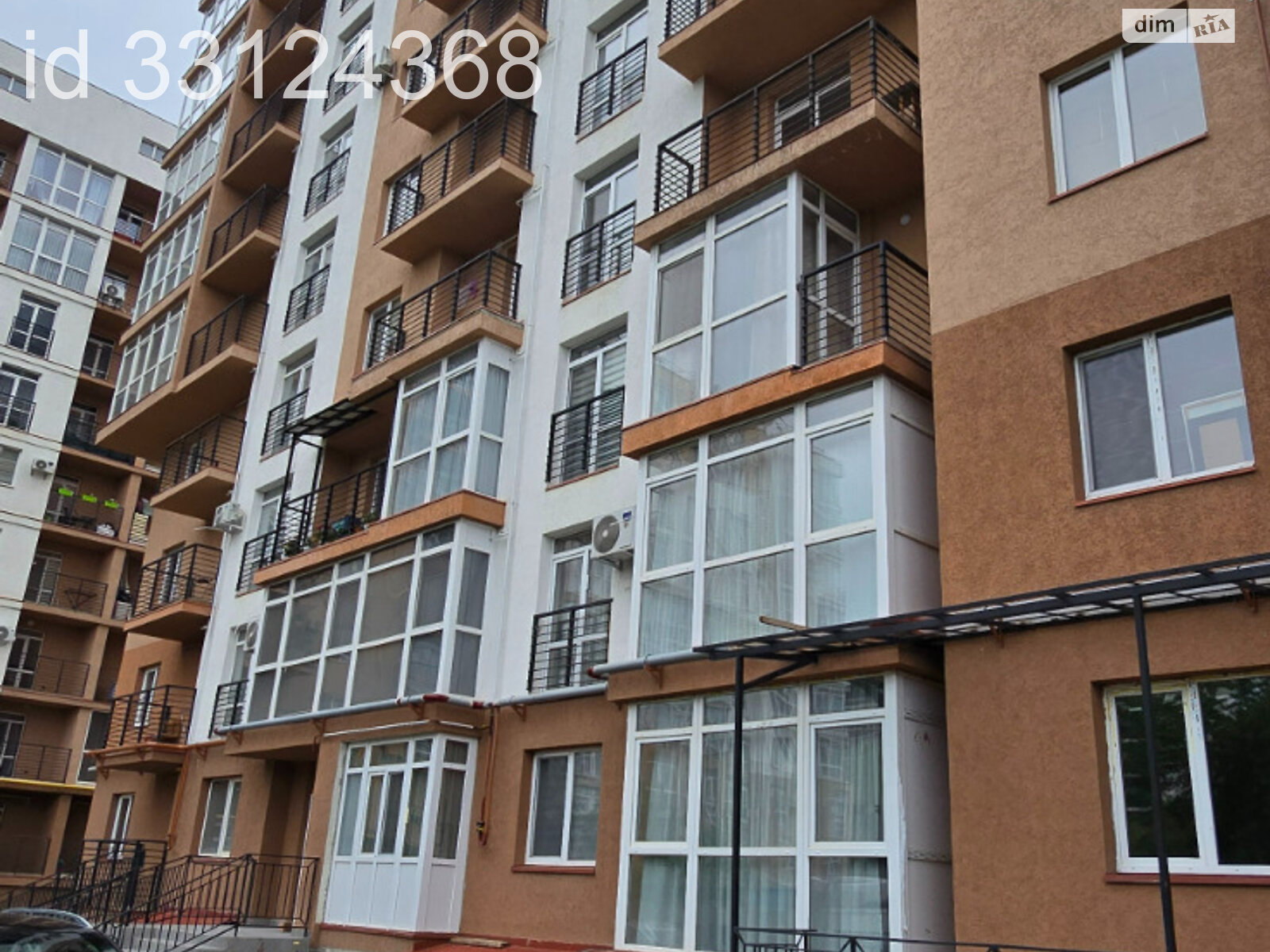 Продаж трикімнатної квартири в Чернівцях, на вул. Руська 241, район Першотравневий фото 1 Продаж трикімнатної квартири в Чернівцях, на вул. Руська 241, район Першотравневий фото 1